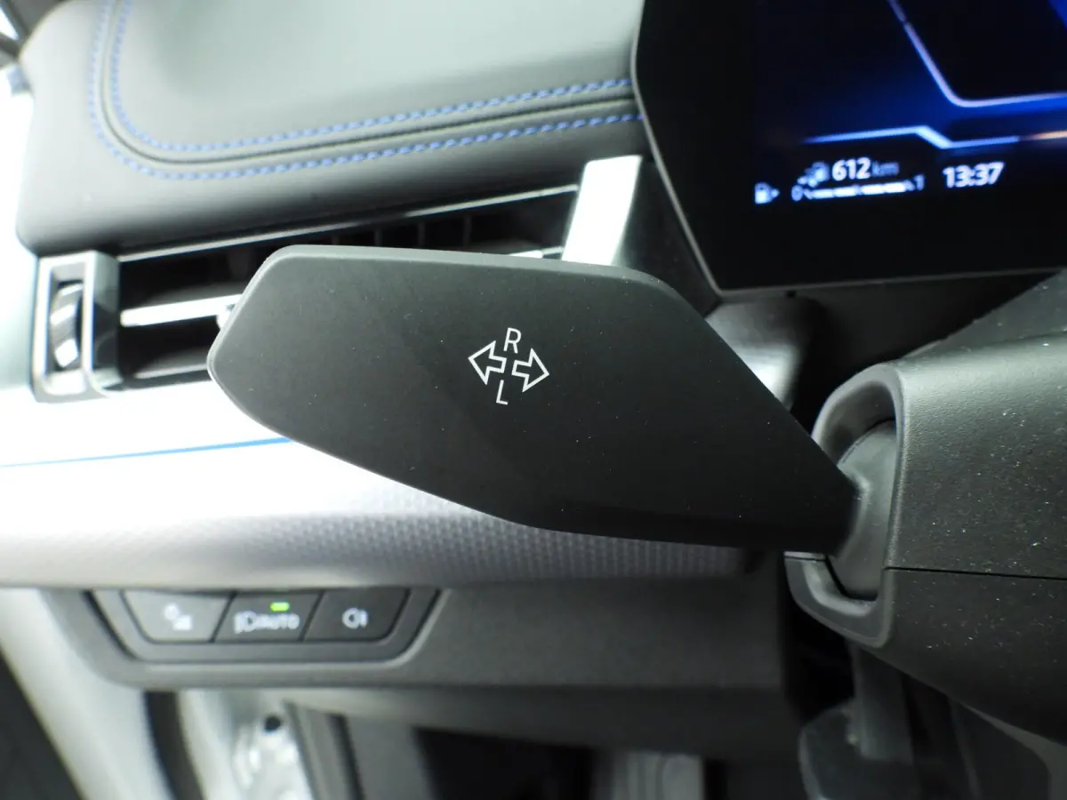 xDrive30e | M-Sportpakket | LED | Navigatie  | Trekhaak | Sportstoelen | DAB | Harman-Kardon Sound | Alu 19 inch