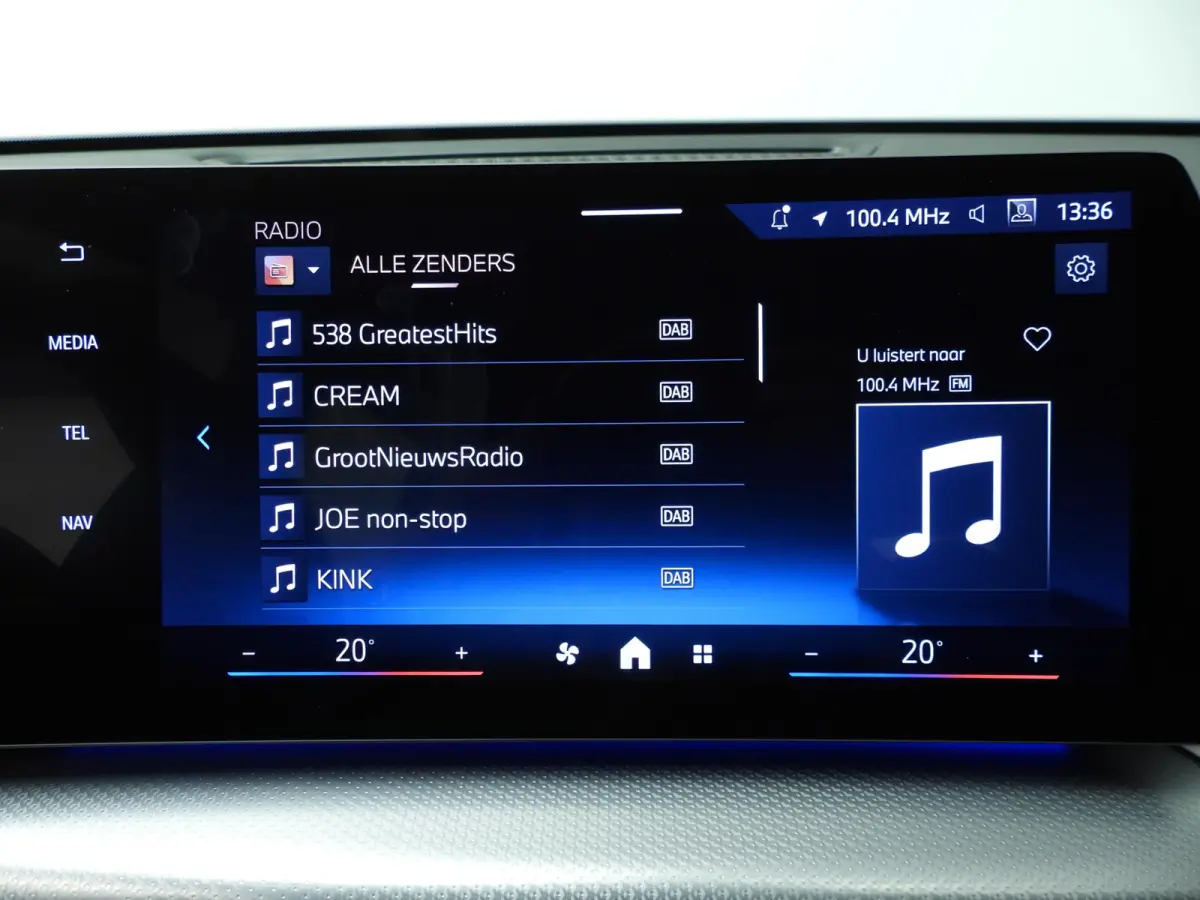 xDrive30e | M-Sportpakket | LED | Navigatie  | Trekhaak | Sportstoelen | DAB | Harman-Kardon Sound | Alu 19 inch
