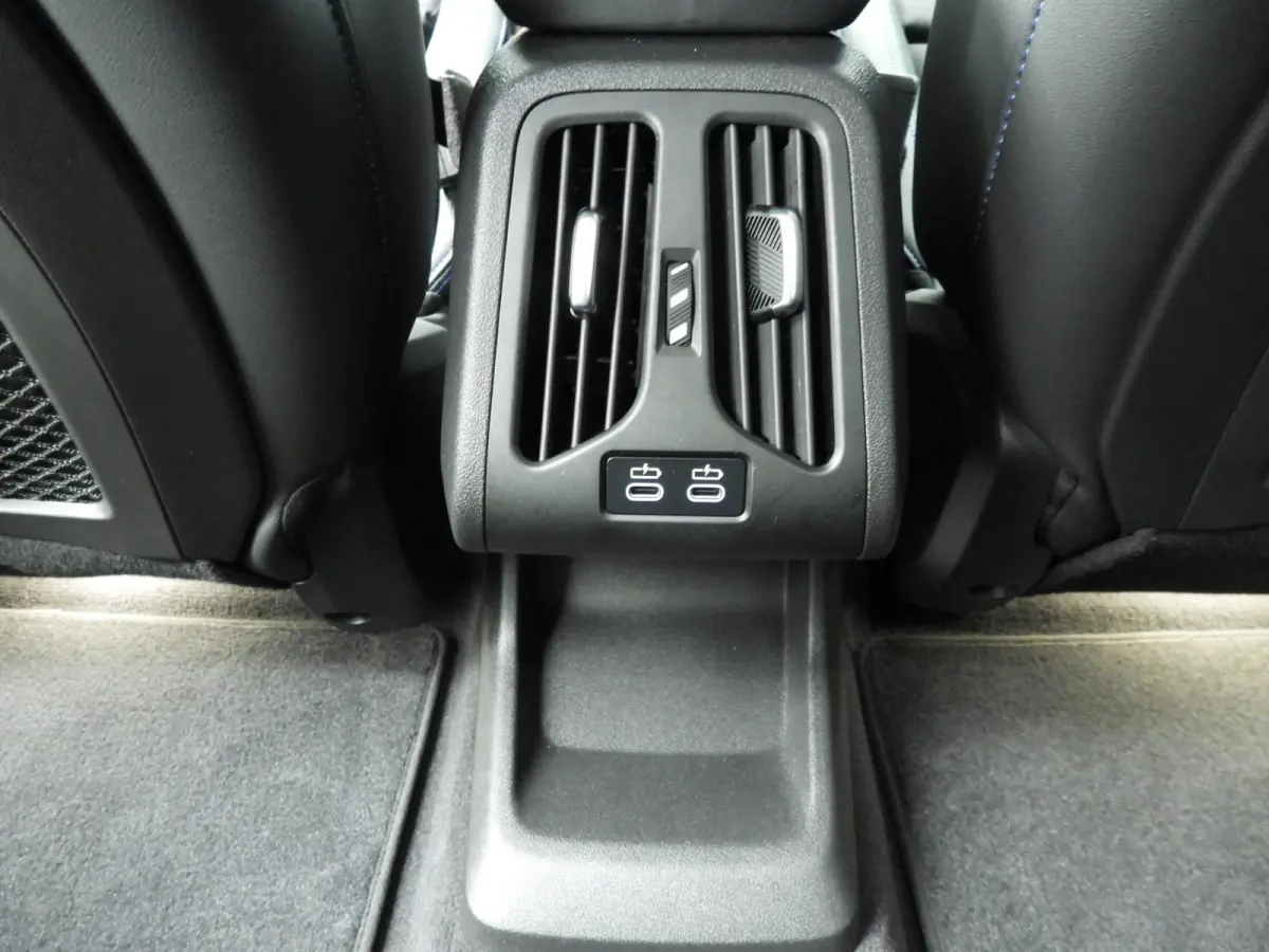 xDrive30e | M-Sportpakket | LED | Navigatie  | Trekhaak | Sportstoelen | DAB | Harman-Kardon Sound | Alu 19 inch