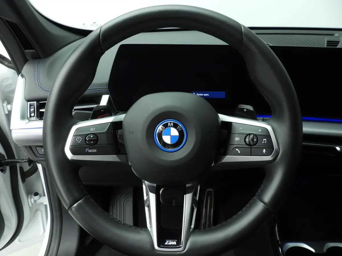 xDrive30e | M-Sportpakket | LED | Navigatie  | Trekhaak | Sportstoelen | DAB | Harman-Kardon Sound | Alu 19 inch