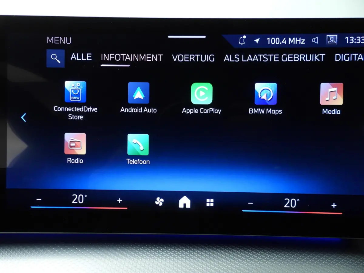 xDrive30e | M-Sportpakket | LED | Navigatie  | Trekhaak | Sportstoelen | DAB | Harman-Kardon Sound | Alu 19 inch