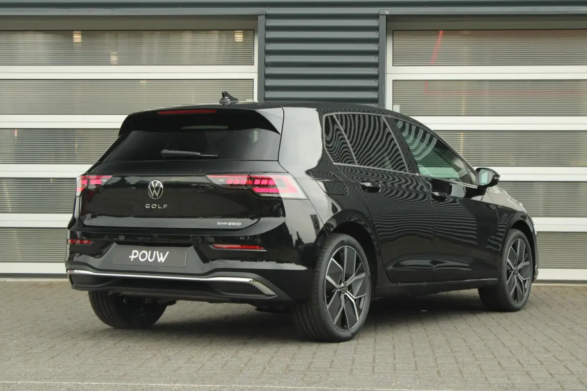 1.5 eHybrid 204pk Style Edition | Panoramadak | Trekhaak Wegklapbaar