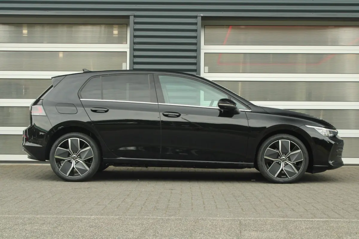 1.5 eHybrid 204pk Style Edition | Panoramadak | Trekhaak Wegklapbaar