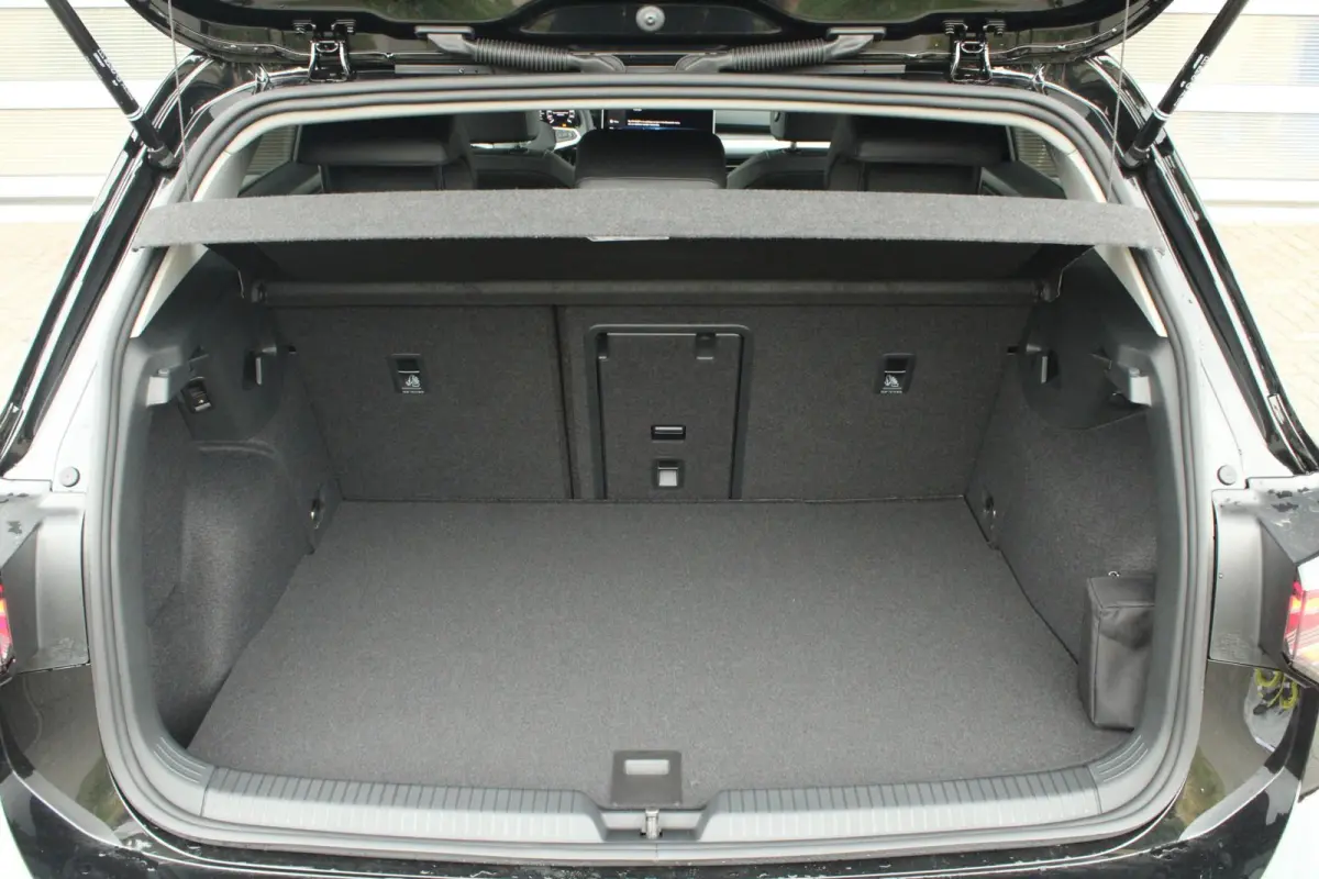 1.5 eHybrid 204pk Style Edition | Panoramadak | Trekhaak Wegklapbaar