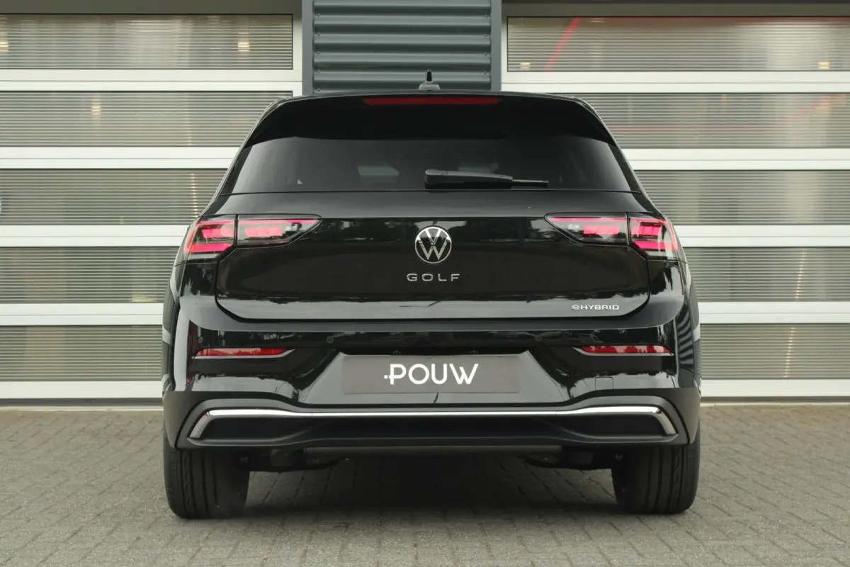 1.5 eHybrid 204pk Style Edition | Panoramadak | Trekhaak Wegklapbaar