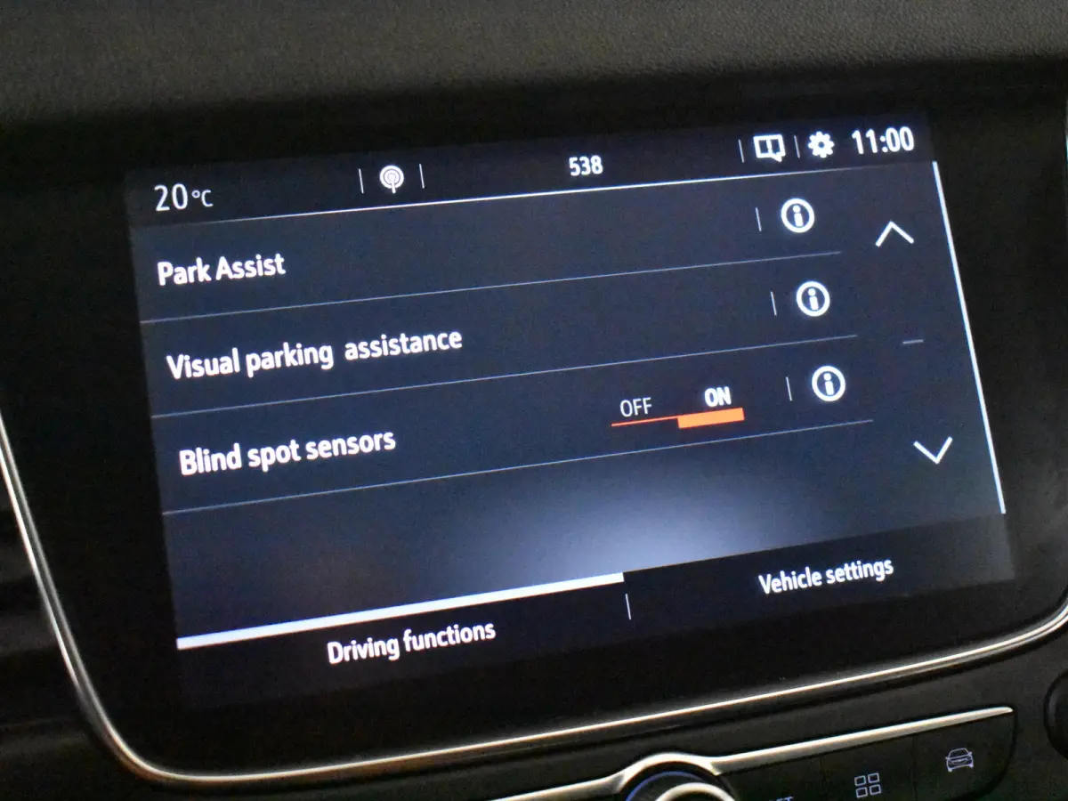 1.2 Turbo Business Elegance l Trekhaak l Riem is Vervangen! l Apple Car play/Android l Navigatie l Parkeersensoren l 18' l Camera l