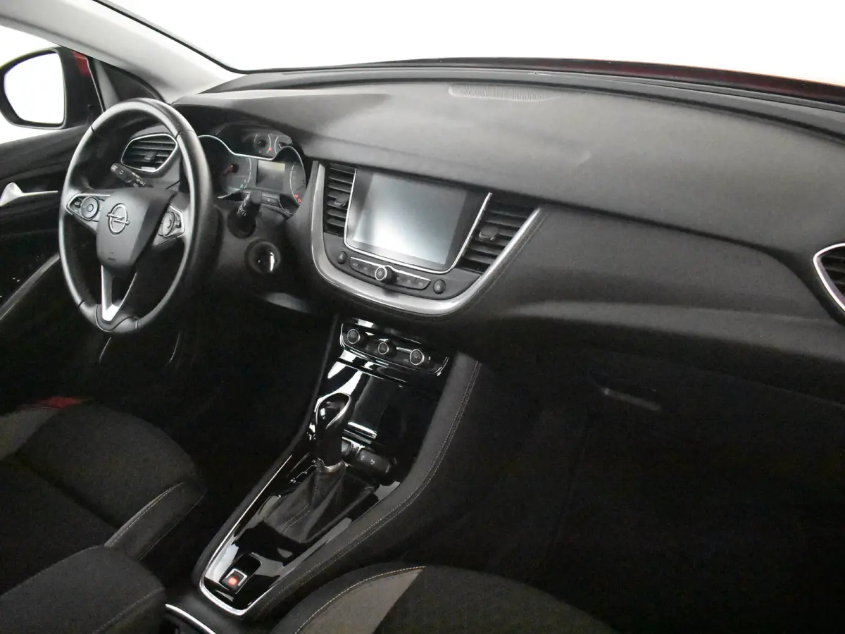 1.2 Turbo Business Elegance l Trekhaak l Riem is Vervangen! l Apple Car play/Android l Navigatie l Parkeersensoren l 18' l Camera l