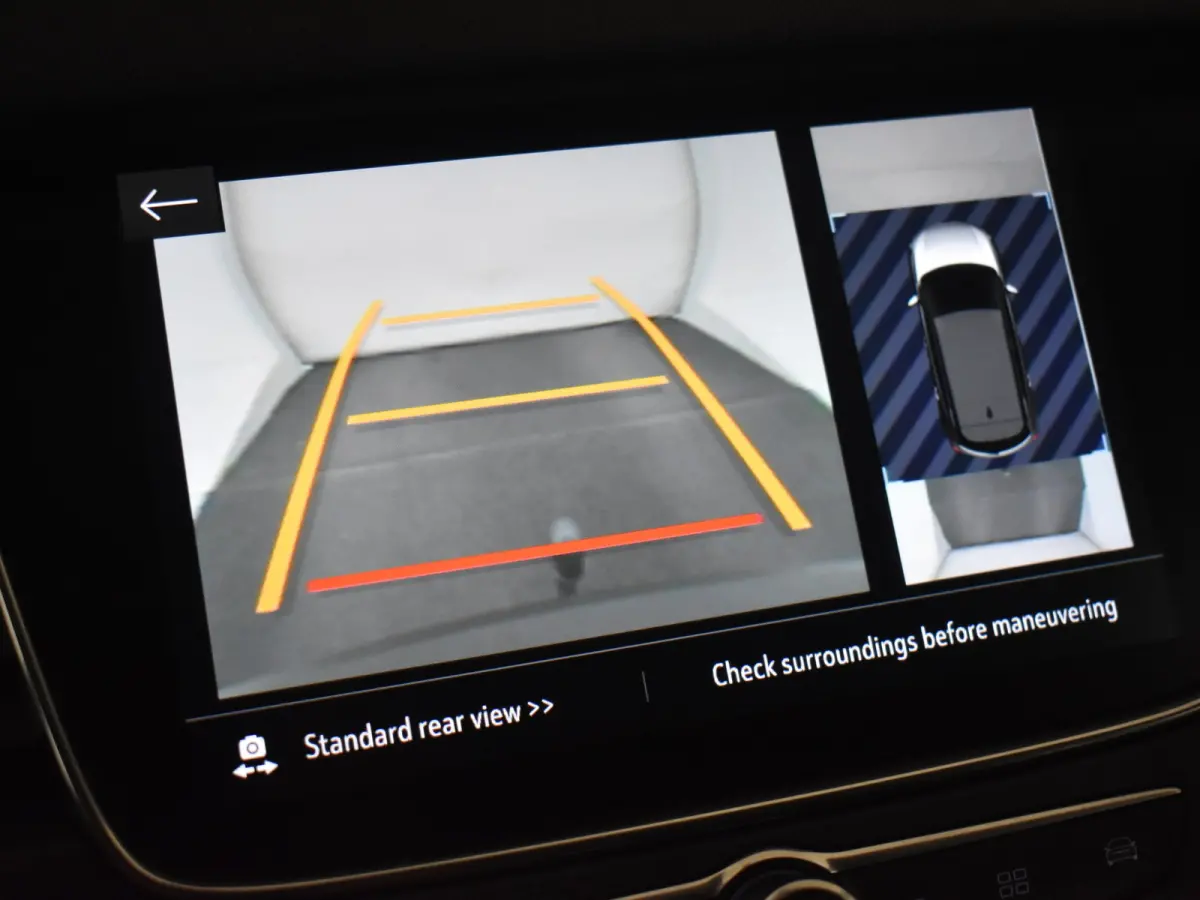 1.2 Turbo Business Elegance l Trekhaak l Riem is Vervangen! l Apple Car play/Android l Navigatie l Parkeersensoren l 18' l Camera l