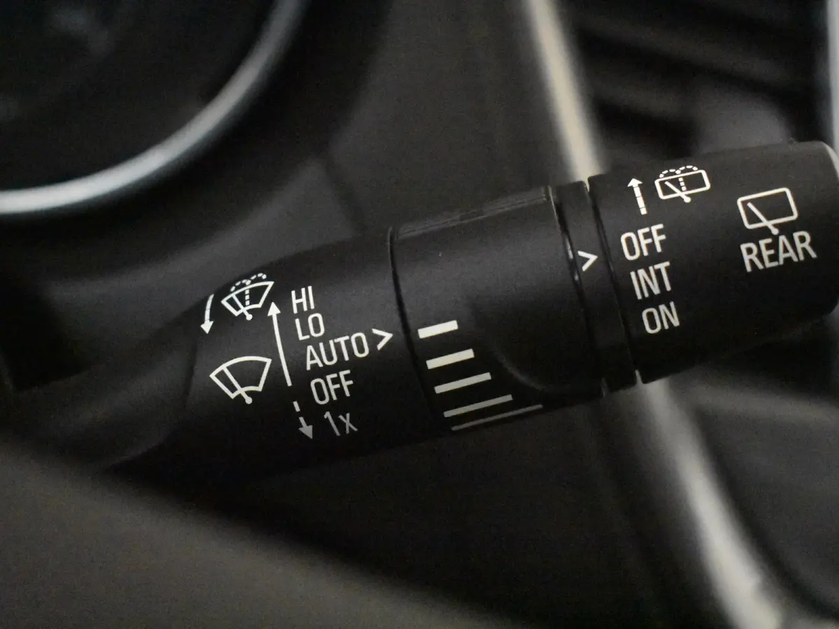 1.2 Turbo Business Elegance l Trekhaak l Riem is Vervangen! l Apple Car play/Android l Navigatie l Parkeersensoren l 18' l Camera l
