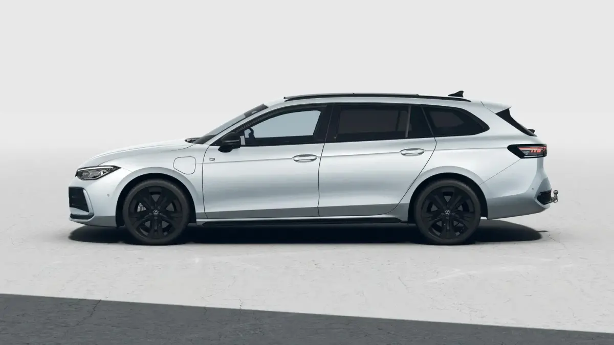 1.5 eHybrid 272pk R-Line Edition 2027 | Black Style Pakket | 19 Inch Rotterdam