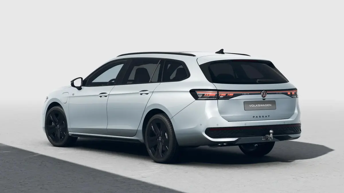 1.5 eHybrid 272pk R-Line Edition 2027 | Black Style Pakket | 19 Inch Rotterdam