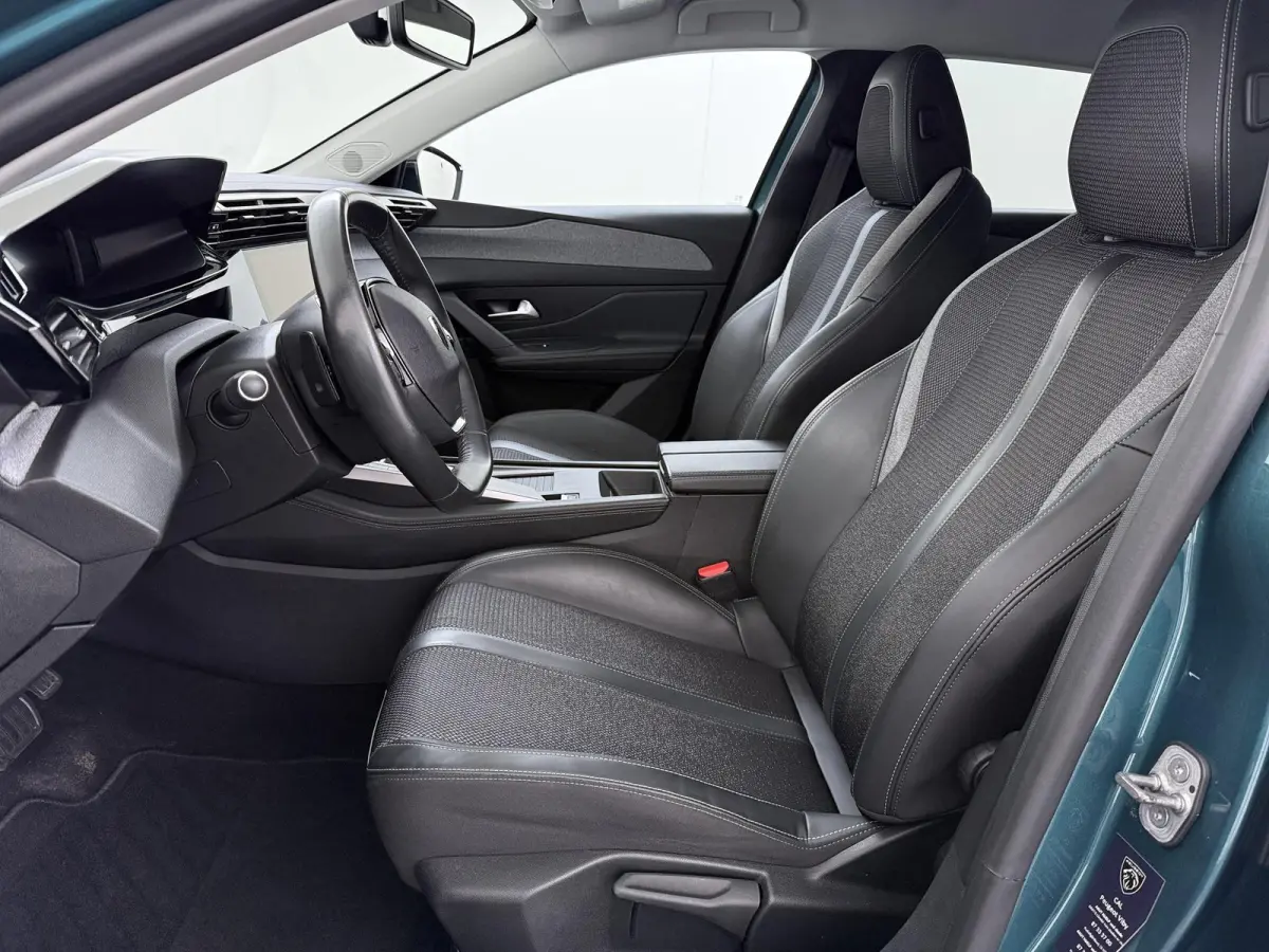 1.6 Plug-in Hybrid 180 Allure PHEV | STOELVERWARMING| DEALER ONDERHOUDEN| DODE HOEK SENSOR| ACHTERUITRIJCAMERA| RIJKLAARPRIJS INCL. 12 MND BOVAG GARANTIE|