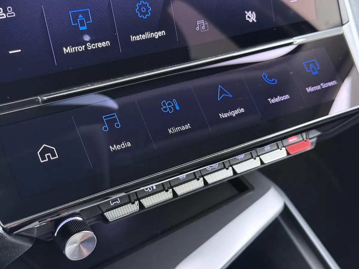 1.6 Plug-in Hybrid 180 Allure PHEV | STOELVERWARMING| DEALER ONDERHOUDEN| DODE HOEK SENSOR| ACHTERUITRIJCAMERA| RIJKLAARPRIJS INCL. 12 MND BOVAG GARANTIE|