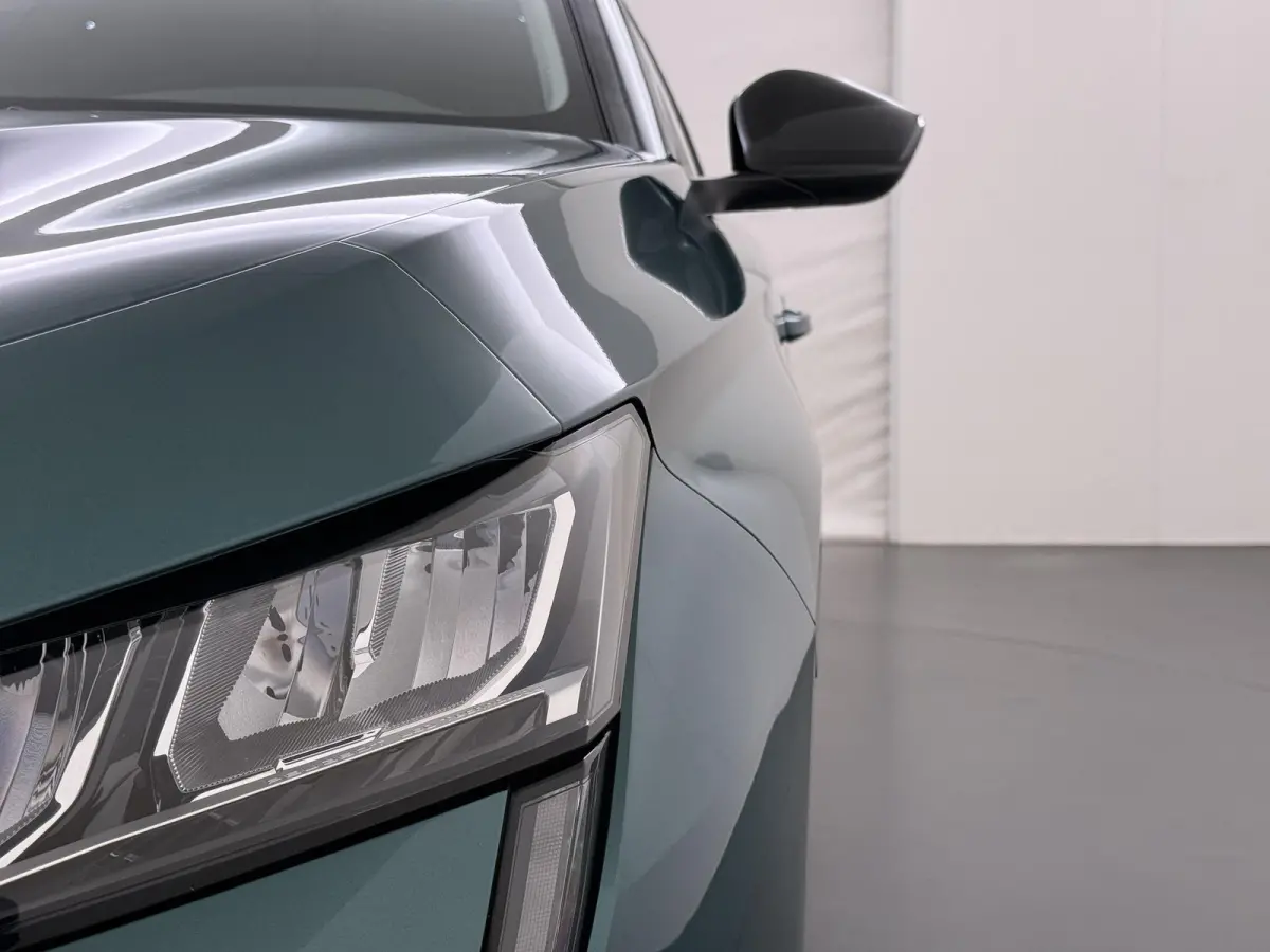 1.6 Plug-in Hybrid 180 Allure PHEV | STOELVERWARMING| DEALER ONDERHOUDEN| DODE HOEK SENSOR| ACHTERUITRIJCAMERA| RIJKLAARPRIJS INCL. 12 MND BOVAG GARANTIE|