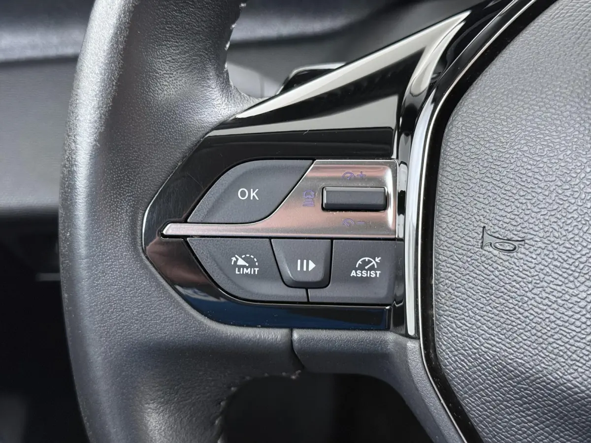 1.6 Plug-in Hybrid 180 Allure PHEV | STOELVERWARMING| DEALER ONDERHOUDEN| DODE HOEK SENSOR| ACHTERUITRIJCAMERA| RIJKLAARPRIJS INCL. 12 MND BOVAG GARANTIE|