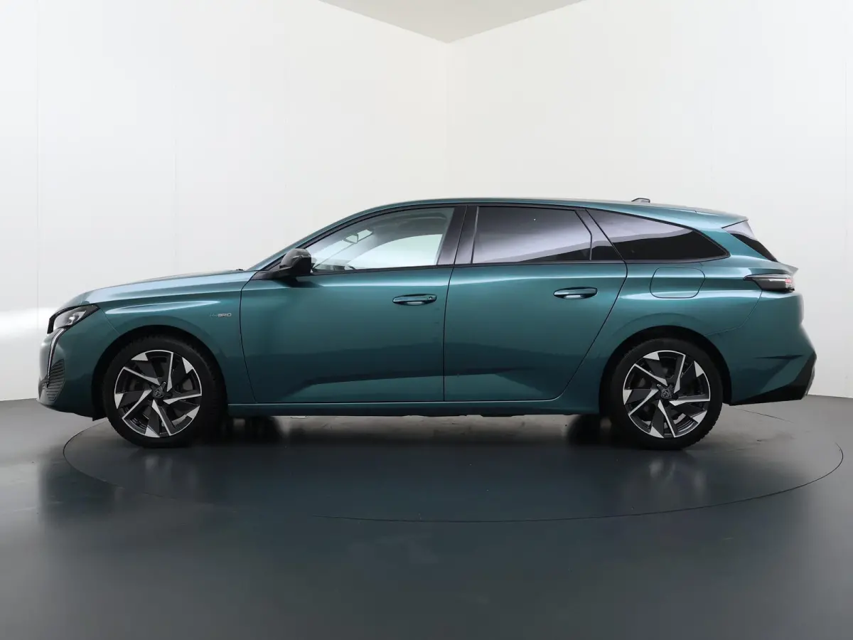 1.6 Plug-in Hybrid 180 Allure PHEV | STOELVERWARMING| DEALER ONDERHOUDEN| DODE HOEK SENSOR| ACHTERUITRIJCAMERA| RIJKLAARPRIJS INCL. 12 MND BOVAG GARANTIE|