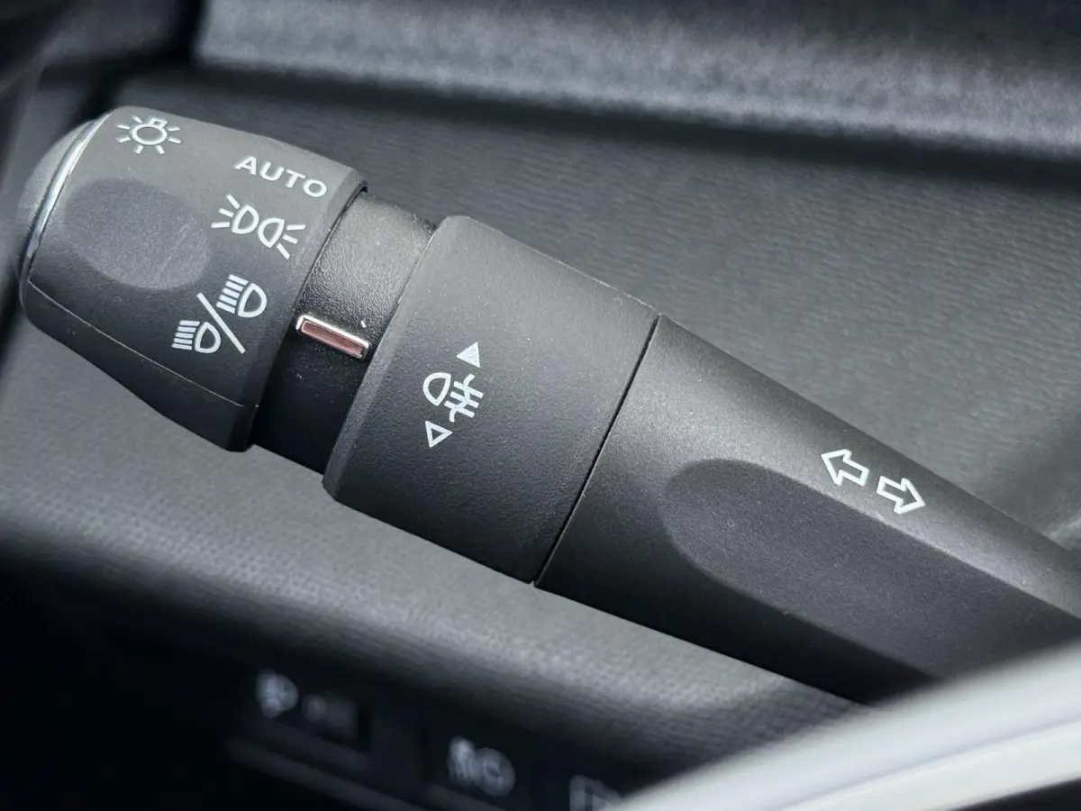 1.6 Plug-in Hybrid 180 Allure PHEV | STOELVERWARMING| DEALER ONDERHOUDEN| DODE HOEK SENSOR| ACHTERUITRIJCAMERA| RIJKLAARPRIJS INCL. 12 MND BOVAG GARANTIE|