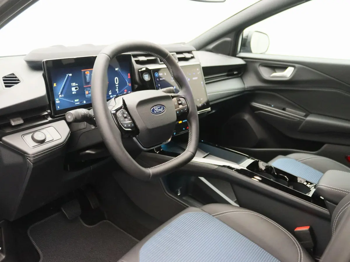 BlueCruise Edition 47 kWh | UIT VOORRAAD LEVERBAAR | Winterpack | €4400 korting | Matrix LED koplampen |