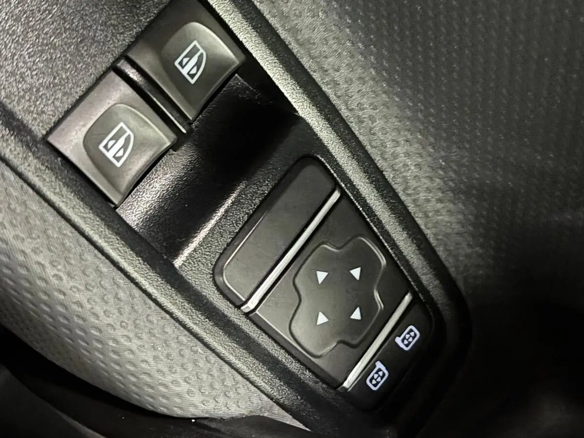 110 CDI L2 Pro Airco Cruise control Achteruitrijcamera Verwarmde stoel Trekhaak Parkeersensor achter Apple Carplay/ Android Auto