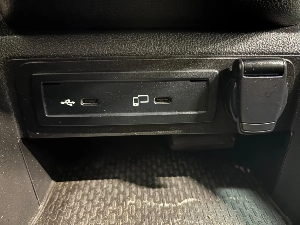 110 CDI L2 Pro Airco Cruise control Achteruitrijcamera Verwarmde stoel Trekhaak Parkeersensor achter Apple Carplay/ Android Auto