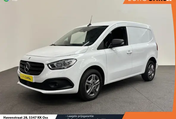 110 CDI L2 Pro Airco Cruise control Achteruitrijcamera Verwarmde stoel Trekhaak Parkeersensor achter Apple Carplay/ Android Auto