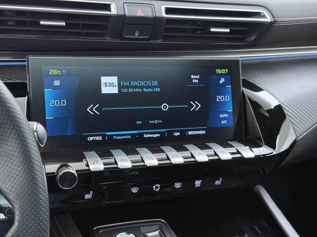 1.6 HYbrid GT VAN: 26.900,- VOOR: 22.440,- UW HERFSTVOORDEEL: 4.460,- PHEV| AFNEEMBARE TREKHAAK| PANO| ELEKTRISCHE ACHTERKLEP| ACHTERUITRIJCAMERA| RIJKLAAR GELEVERD INCL. 12 MND BOVAG GARANT