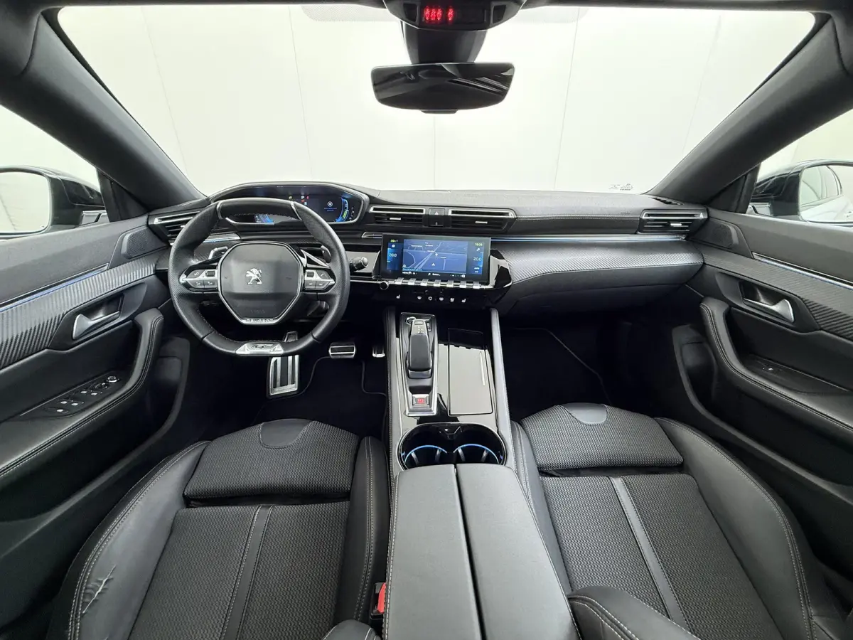 1.6 HYbrid GT VAN: 26.900,- VOOR: 22.440,- UW HERFSTVOORDEEL: 4.460,- PHEV| AFNEEMBARE TREKHAAK| PANO| ELEKTRISCHE ACHTERKLEP| ACHTERUITRIJCAMERA| RIJKLAAR GELEVERD INCL. 12 MND BOVAG GARANT