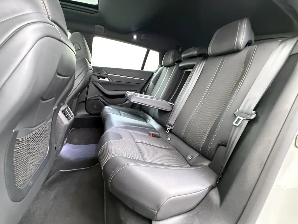 1.6 HYbrid GT VAN: 26.900,- VOOR: 22.440,- UW HERFSTVOORDEEL: 4.460,- PHEV| AFNEEMBARE TREKHAAK| PANO| ELEKTRISCHE ACHTERKLEP| ACHTERUITRIJCAMERA| RIJKLAAR GELEVERD INCL. 12 MND BOVAG GARANT