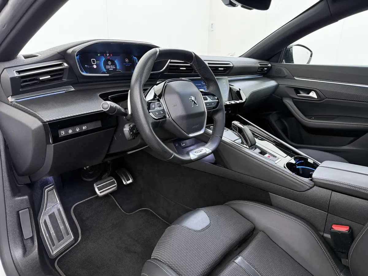 1.6 HYbrid GT VAN: 26.900,- VOOR: 22.440,- UW HERFSTVOORDEEL: 4.460,- PHEV| AFNEEMBARE TREKHAAK| PANO| ELEKTRISCHE ACHTERKLEP| ACHTERUITRIJCAMERA| RIJKLAAR GELEVERD INCL. 12 MND BOVAG GARANT