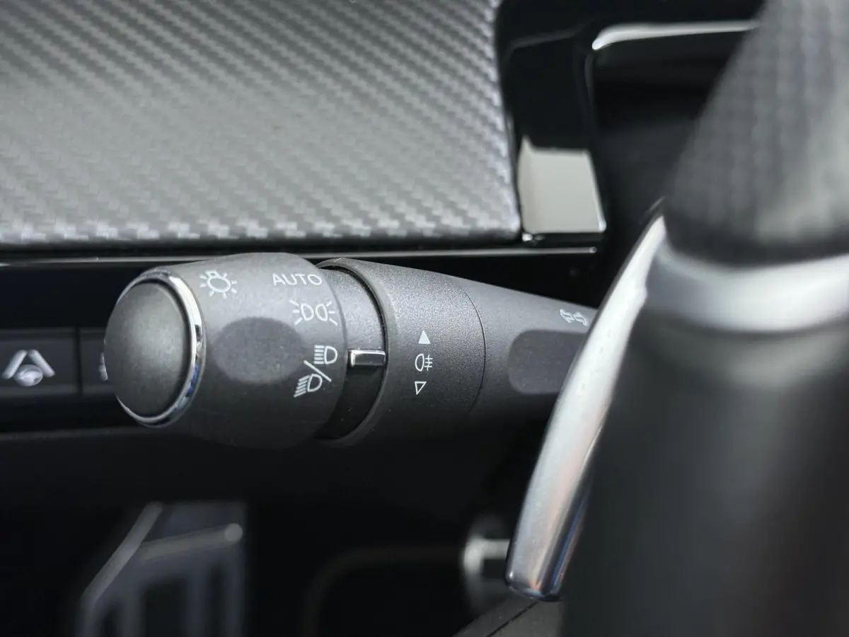 1.6 HYbrid GT VAN: 26.900,- VOOR: 22.440,- UW HERFSTVOORDEEL: 4.460,- PHEV| AFNEEMBARE TREKHAAK| PANO| ELEKTRISCHE ACHTERKLEP| ACHTERUITRIJCAMERA| RIJKLAAR GELEVERD INCL. 12 MND BOVAG GARANT