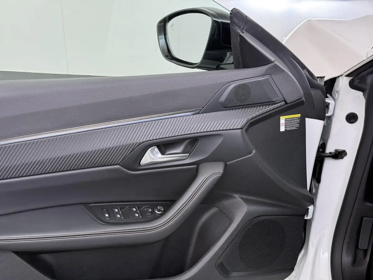 1.6 HYbrid GT VAN: 26.900,- VOOR: 22.440,- UW HERFSTVOORDEEL: 4.460,- PHEV| AFNEEMBARE TREKHAAK| PANO| ELEKTRISCHE ACHTERKLEP| ACHTERUITRIJCAMERA| RIJKLAAR GELEVERD INCL. 12 MND BOVAG GARANT