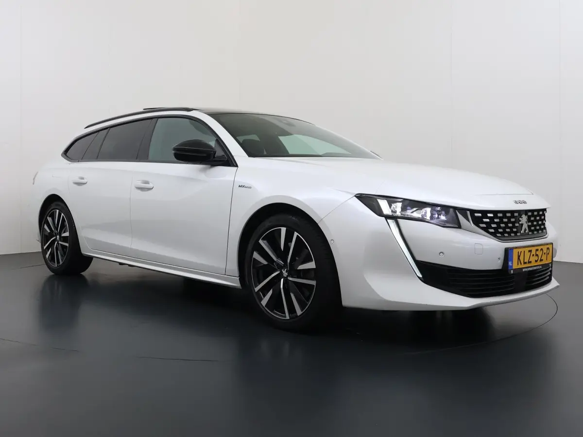 1.6 HYbrid GT VAN: 26.900,- VOOR: 22.440,- UW HERFSTVOORDEEL: 4.460,- PHEV| AFNEEMBARE TREKHAAK| PANO| ELEKTRISCHE ACHTERKLEP| ACHTERUITRIJCAMERA| RIJKLAAR GELEVERD INCL. 12 MND BOVAG GARANT