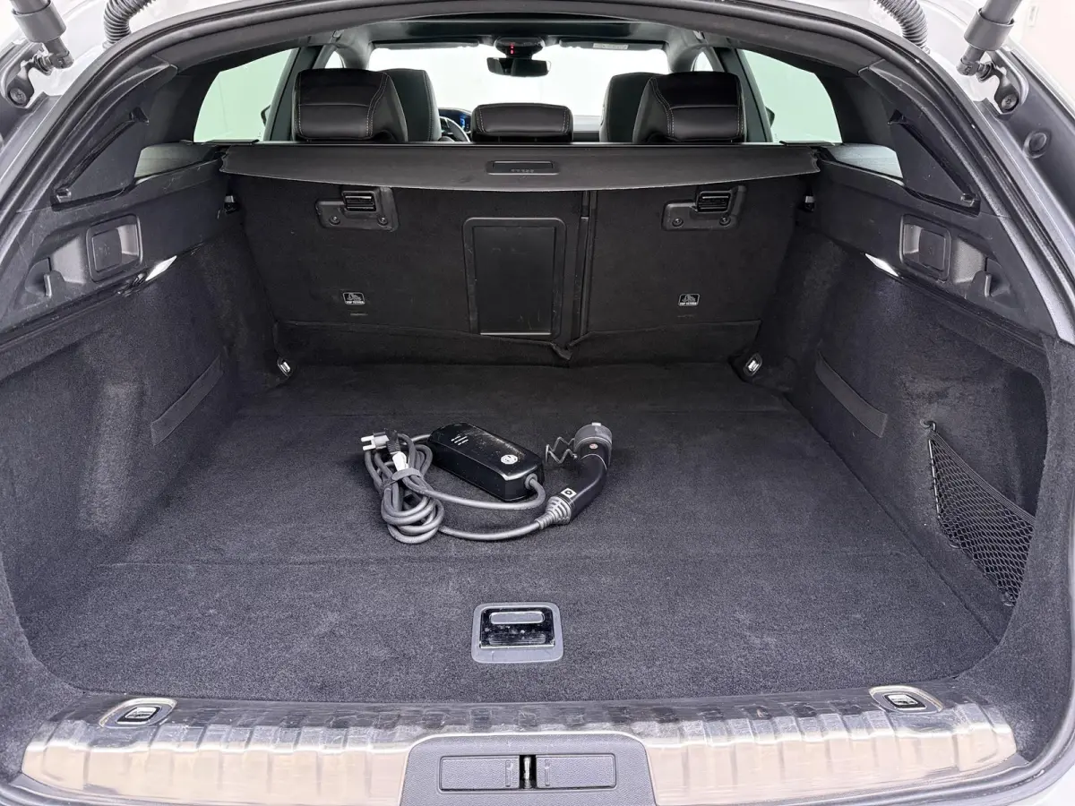 1.6 HYbrid GT VAN: 26.900,- VOOR: 22.440,- UW HERFSTVOORDEEL: 4.460,- PHEV| AFNEEMBARE TREKHAAK| PANO| ELEKTRISCHE ACHTERKLEP| ACHTERUITRIJCAMERA| RIJKLAAR GELEVERD INCL. 12 MND BOVAG GARANT