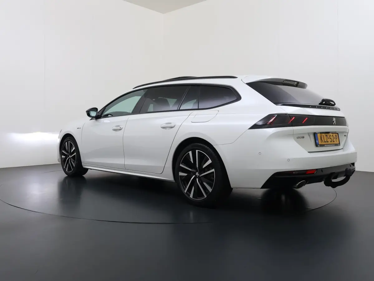 1.6 HYbrid GT VAN: 26.900,- VOOR: 22.440,- UW HERFSTVOORDEEL: 4.460,- PHEV| AFNEEMBARE TREKHAAK| PANO| ELEKTRISCHE ACHTERKLEP| ACHTERUITRIJCAMERA| RIJKLAAR GELEVERD INCL. 12 MND BOVAG GARANT