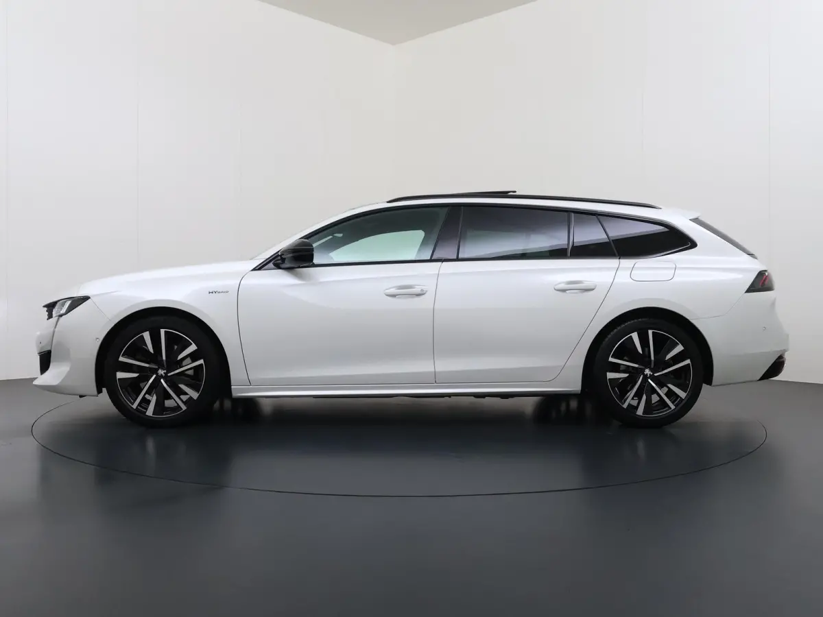 1.6 HYbrid GT VAN: 26.900,- VOOR: 22.440,- UW HERFSTVOORDEEL: 4.460,- PHEV| AFNEEMBARE TREKHAAK| PANO| ELEKTRISCHE ACHTERKLEP| ACHTERUITRIJCAMERA| RIJKLAAR GELEVERD INCL. 12 MND BOVAG GARANT