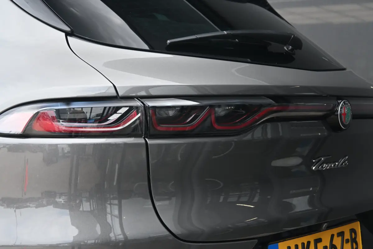 1.5T Hybrid Veloce | Vol-Leder | 360 Camera | Adaptive Cruise | 19"LMV | Dodehoek-Detectie | !!