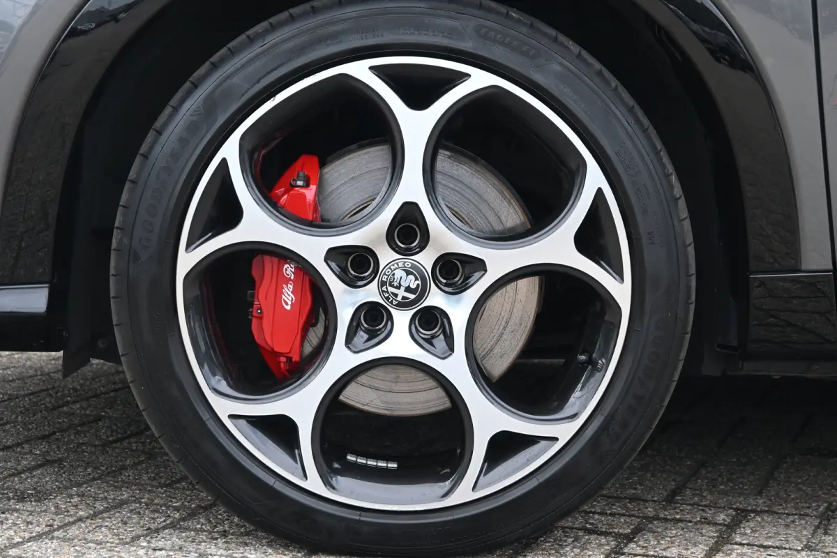1.5T Hybrid Veloce | Vol-Leder | 360 Camera | Adaptive Cruise | 19"LMV | Dodehoek-Detectie | !!
