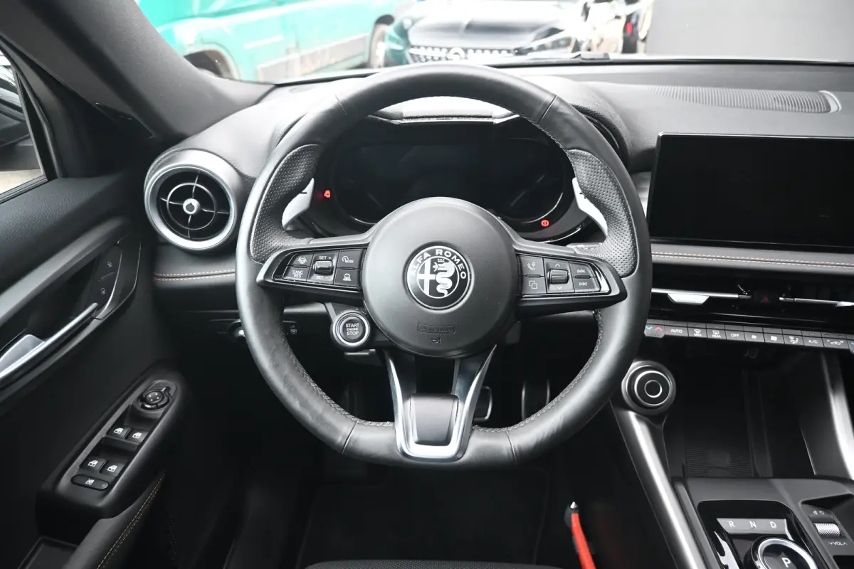 1.5T Hybrid Veloce | Vol-Leder | 360 Camera | Adaptive Cruise | 19"LMV | Dodehoek-Detectie | !!