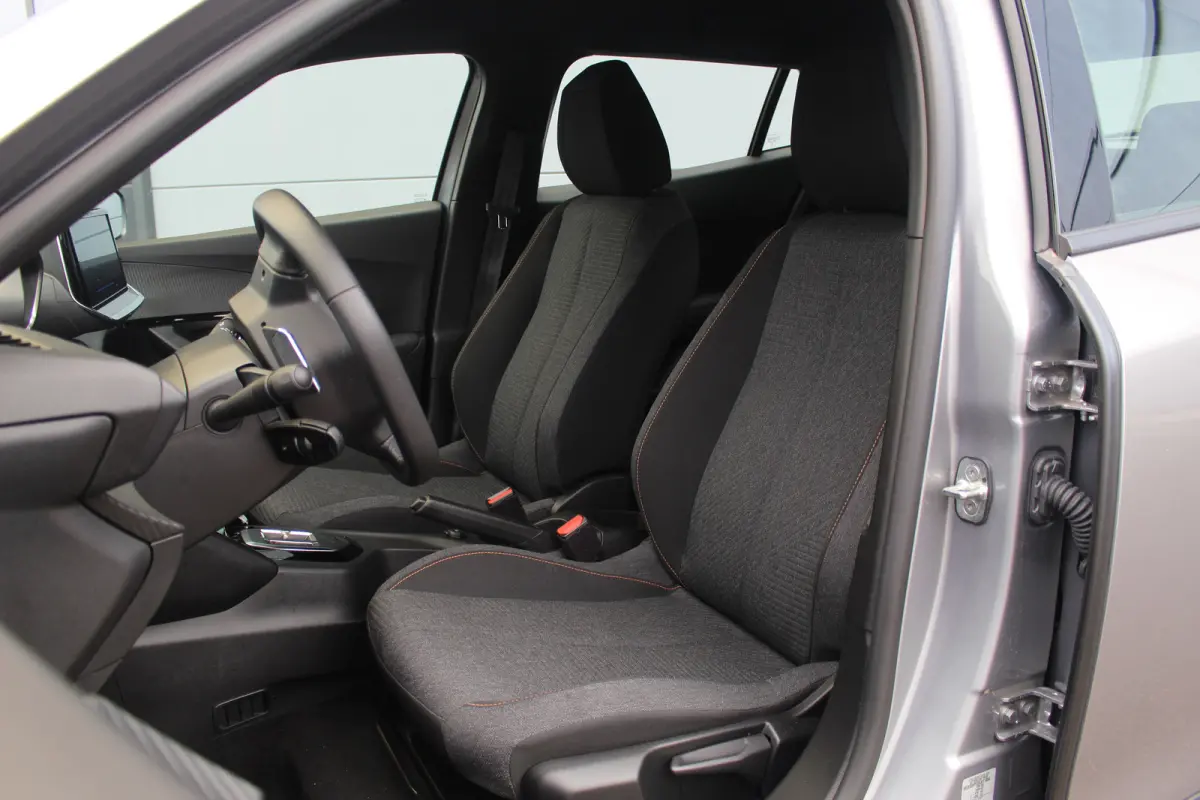 1.2 Hybride Style Aut. | Carplay | Airco | Cruise | Pdc | Centrale deurvergrendeling | | Carplay | Airco | Cruise | Pdc | Centrale deurvergrendeling |