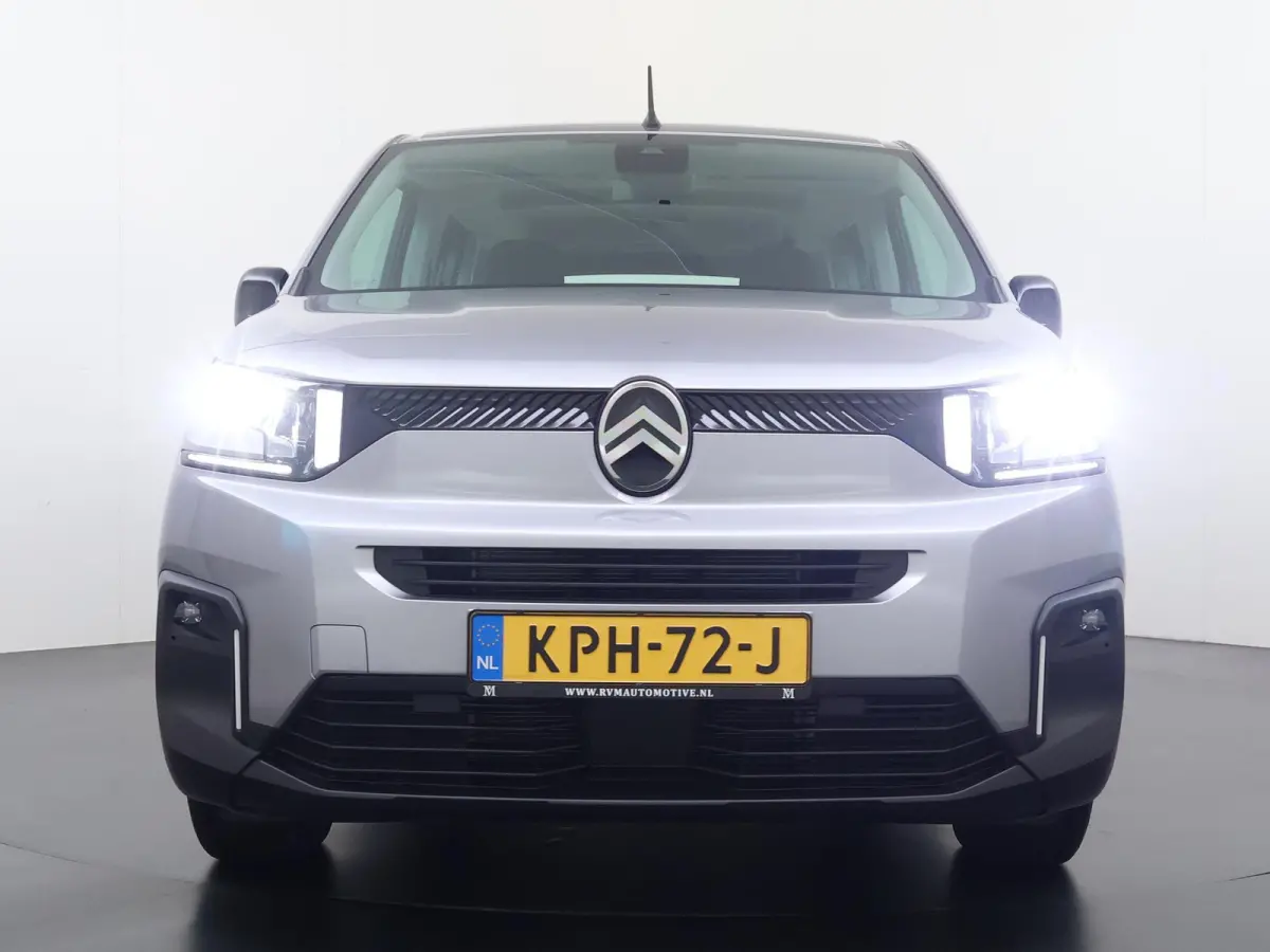 Plus M L1 50 kWh RIJKLAARPRIJS INC. 12 MND BOVAGGARANTIE | NIEUWE AUTO 10 KM! | 3-FASE LADEN| PARKEERSENSOREN ACHTER|