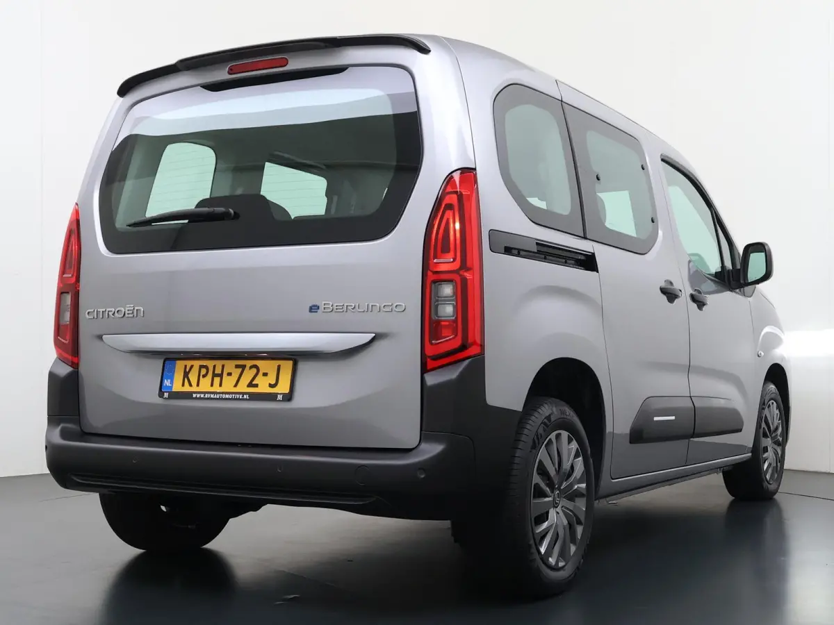 Plus M L1 50 kWh RIJKLAARPRIJS INC. 12 MND BOVAGGARANTIE | NIEUWE AUTO 10 KM! | 3-FASE LADEN| PARKEERSENSOREN ACHTER|