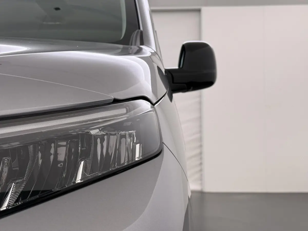 Plus M L1 50 kWh RIJKLAARPRIJS INC. 12 MND BOVAGGARANTIE | NIEUWE AUTO 10 KM! | 3-FASE LADEN| PARKEERSENSOREN ACHTER|