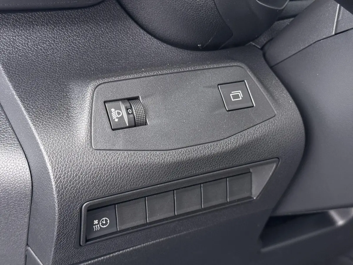 Plus M L1 50 kWh RIJKLAARPRIJS INC. 12 MND BOVAGGARANTIE | NIEUWE AUTO 10 KM! | 3-FASE LADEN| PARKEERSENSOREN ACHTER|