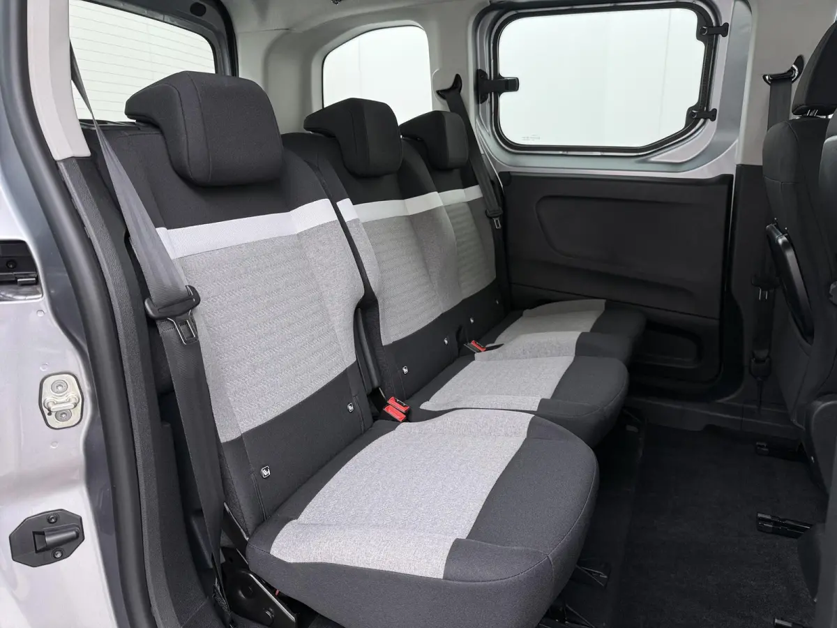 Plus M L1 50 kWh RIJKLAARPRIJS INC. 12 MND BOVAGGARANTIE | NIEUWE AUTO 10 KM! | 3-FASE LADEN| PARKEERSENSOREN ACHTER|