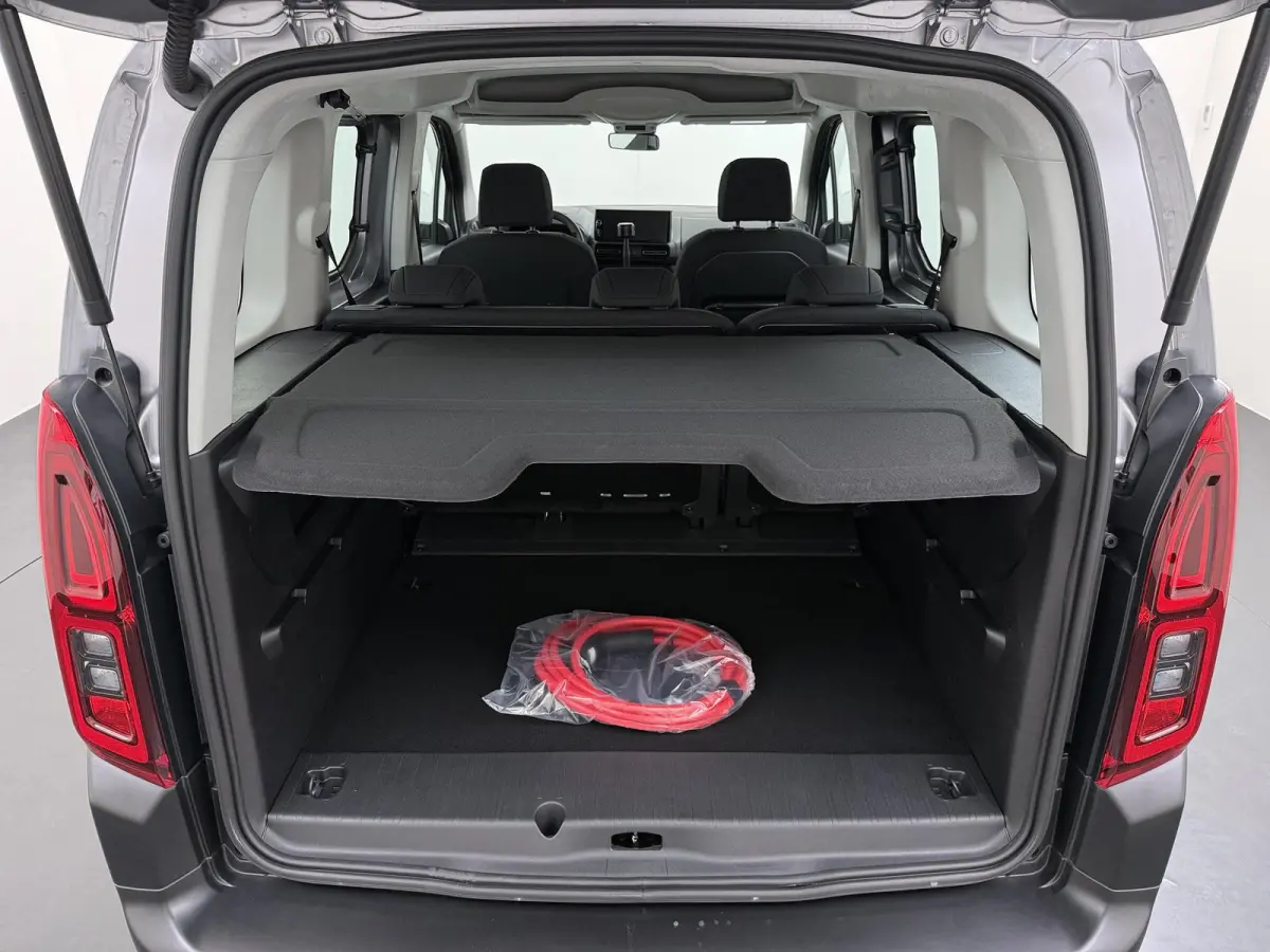 Plus M L1 50 kWh RIJKLAARPRIJS INC. 12 MND BOVAGGARANTIE | NIEUWE AUTO 10 KM! | 3-FASE LADEN| PARKEERSENSOREN ACHTER|