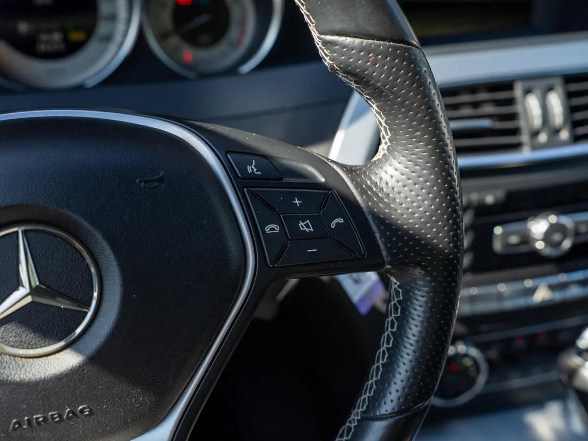 180 Ambition Avantgarde AMG-line NIEUWSTAAT I AMG-line I Trekhaak I 1800kg I Leer I Navi I 17"' I NAP I Xenon I NL-auto I
