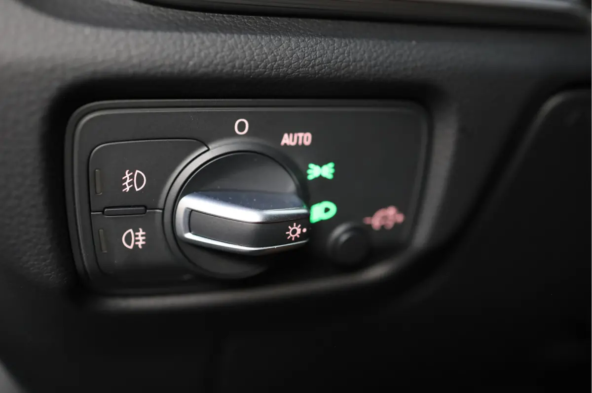 1.4 TFSI Ambiente Pro Line plus | SPORTSTOELEN | PDC | NAVI | CLIMATE CONTROL | STOELVERWARMING |