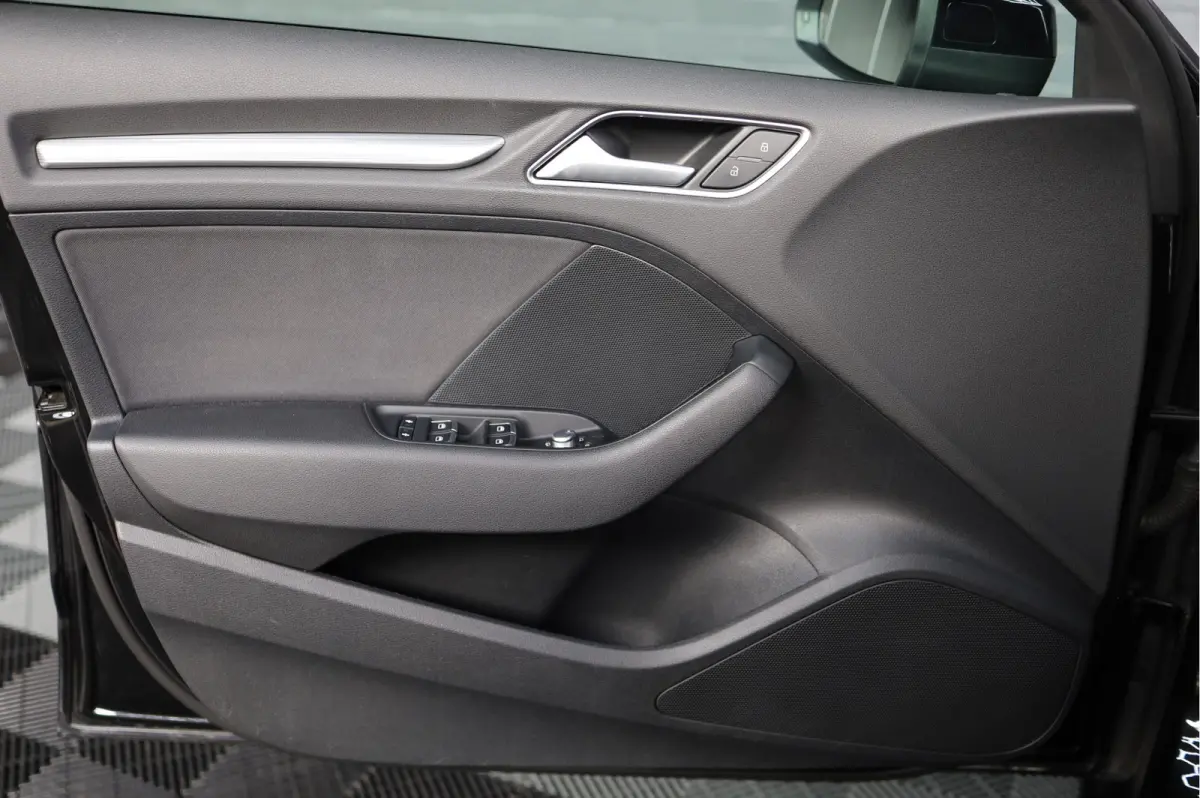 1.4 TFSI Ambiente Pro Line plus | SPORTSTOELEN | PDC | NAVI | CLIMATE CONTROL | STOELVERWARMING |
