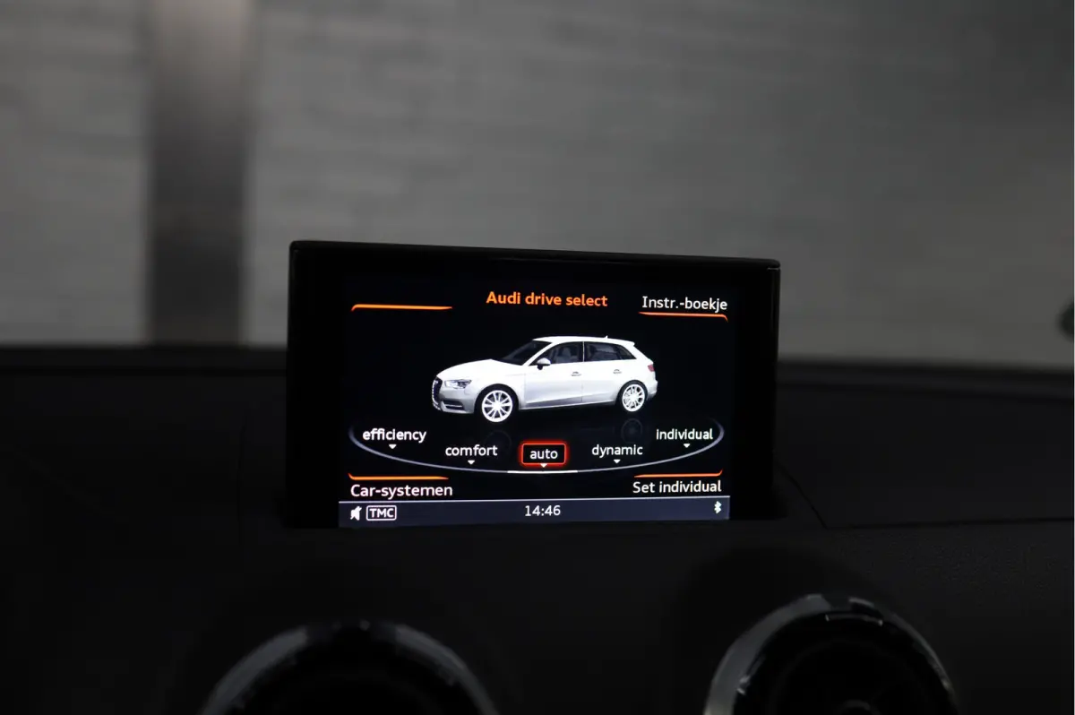 1.4 TFSI Ambiente Pro Line plus | SPORTSTOELEN | PDC | NAVI | CLIMATE CONTROL | STOELVERWARMING |