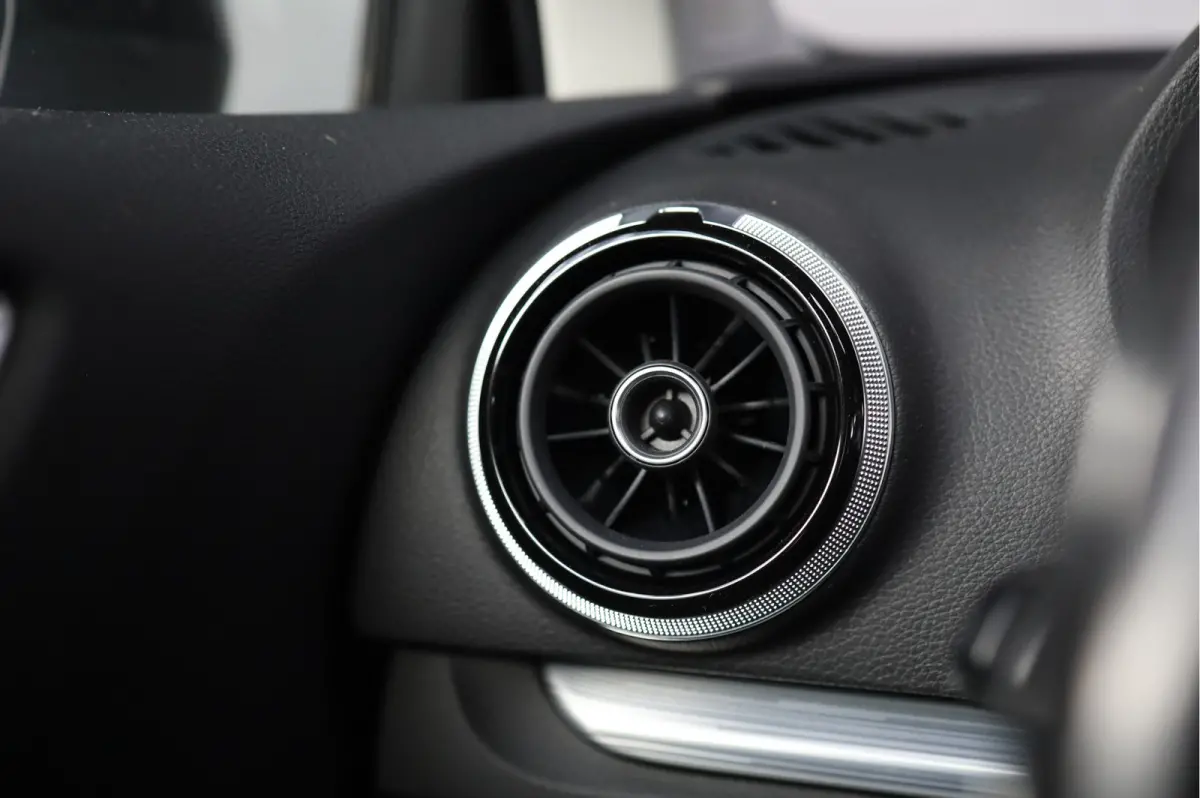 1.4 TFSI Ambiente Pro Line plus | SPORTSTOELEN | PDC | NAVI | CLIMATE CONTROL | STOELVERWARMING |